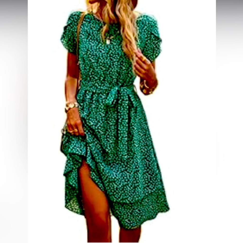 NWT Women’s Green Floral Flowy Dress - Size XL
